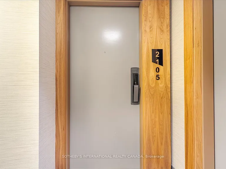 10 York St #2105 — Photo 43