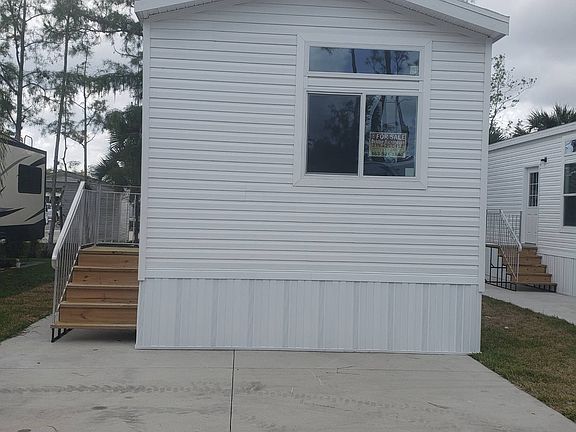 2nd image of 3050 Beck Blvd #-6