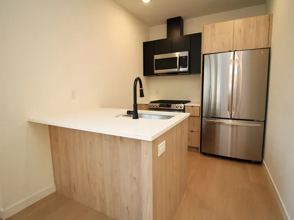 Rent Special! 1 Mo Free! - Luxury 1 Bedroom/1 Bath Apt In The Heart Of St. Johns In The Brand New...