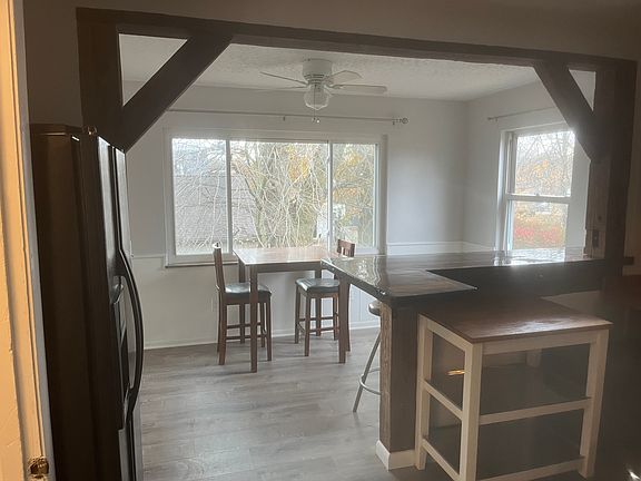 2nd image of 6735 Cambridge Ave Unit 2