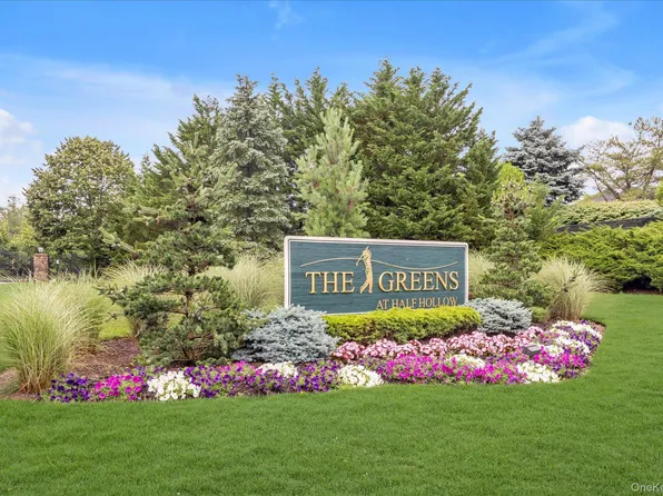 928 Altessa Boulevard, Melville, NY 11747