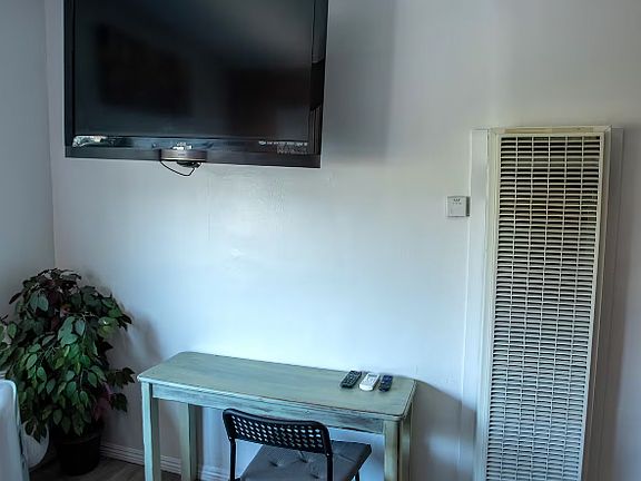 4th image of 4116 City Terrace Dr #6