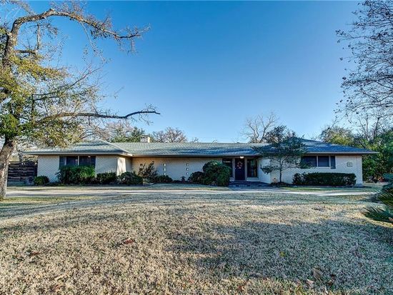 1502 Dominik Dr College Station Tx 77840 Zillow