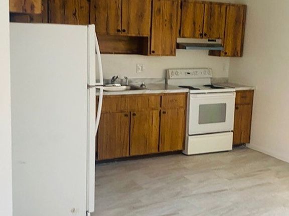 3rd image of 623 S F St #11111291