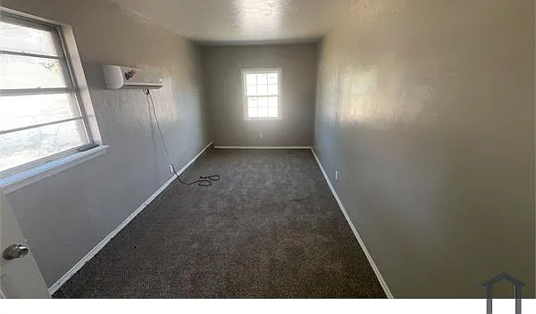 4 bed, $1,700 — Photo 2