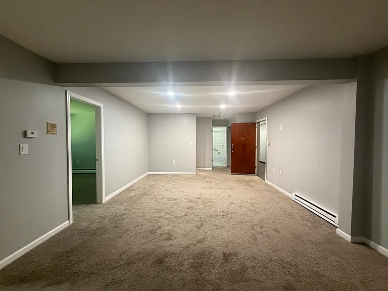138 Store Ave #1D — Photo 4
