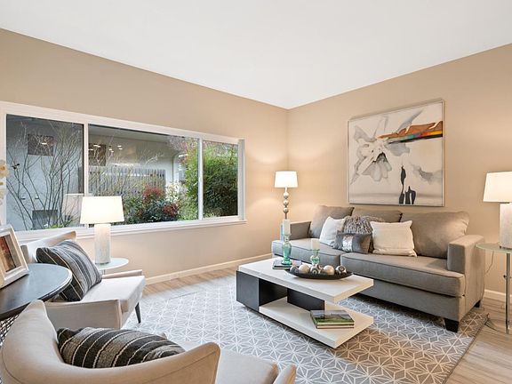 4th image of 2140 Santa Cruz Ave APT A106