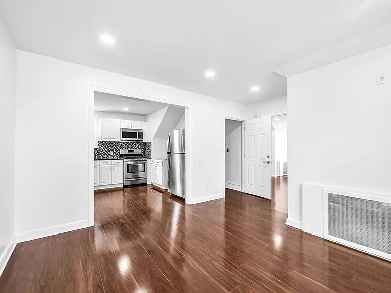284 Macarthur Ave #2 — Photo 5