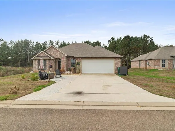 640 Statesman Dr, Byram, MS 39272