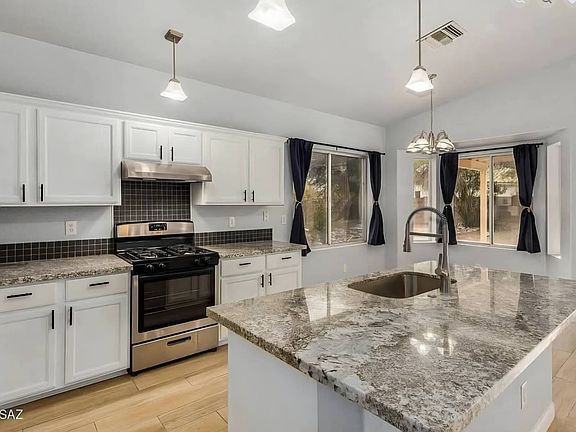 3rd image of 9040 N Palm Brook Dr