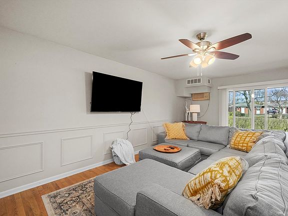 4th image of 1114 N Dale Ave APT 1A