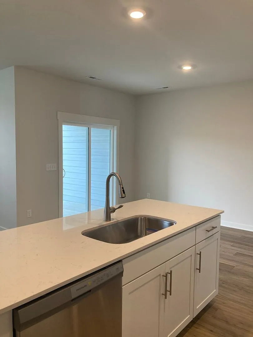 Brand New 3BR Townhome in Smyrna - 1 month Free! — Photo 4