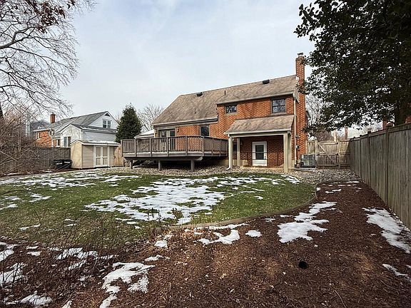 5th image of 5320 Thayer Ave
