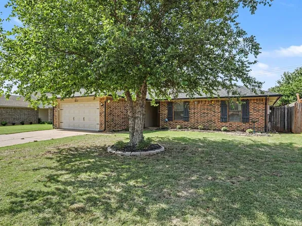 2513 Fairfield Dr, Edmond, OK 73012