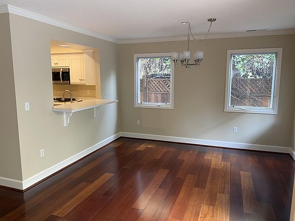 2nd image of 1207 Dazzle Ln
