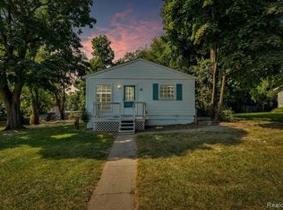 81 Euclid Ave, Pontiac, MI 48342