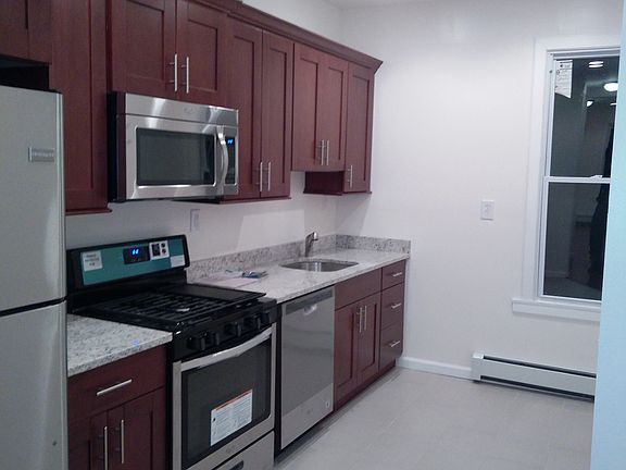 2nd image of 55 Gardner Ave