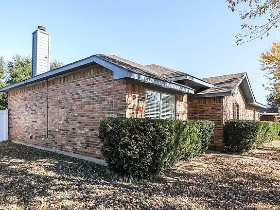 3rd image of 418 Kimmel Dr
