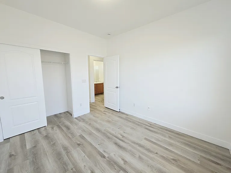 8237 Brilliant Pompon Pl — Photo 22