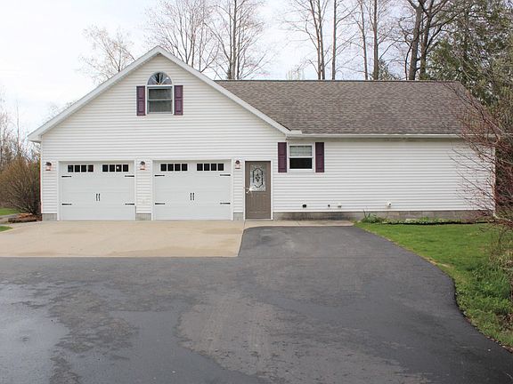 2nd image of 3243 Harbor Dr
