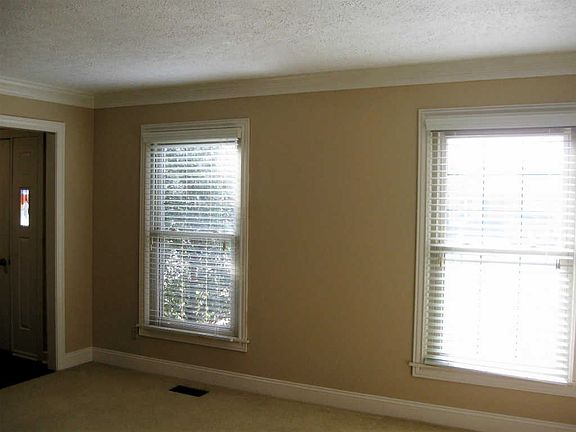 5th image of 636 Crestwood East Dr