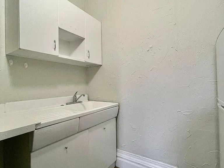 340 S Winebiddle St #2 — Photo 6