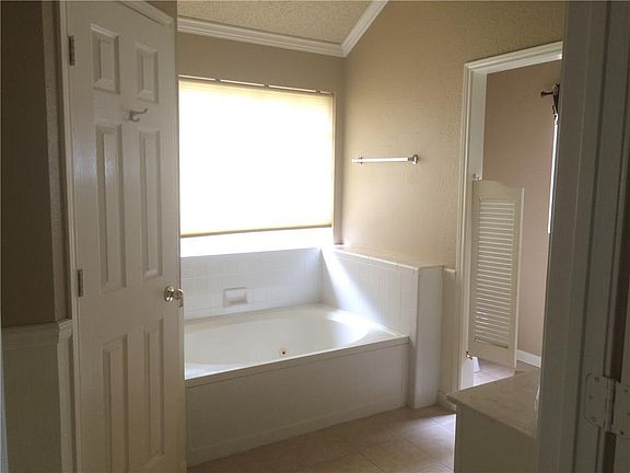 4th image of 6700 Gamay Cir