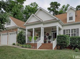 429 Hocutt Farm Dr, Clayton, NC 27527