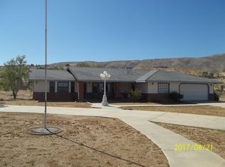 22139 Moonbeam Rd, Apple Valley, CA 92308