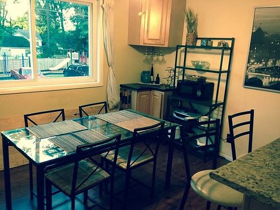 3rd image of 3207 University Blvd W #I