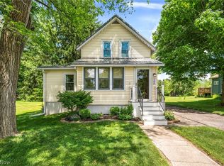 140 5th Ave, Chardon, OH 44024