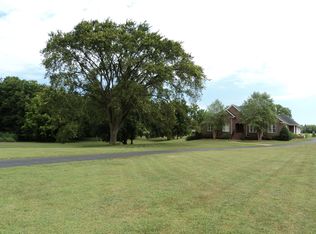 1922 Dillard Rd, Bowling Green, KY 42104