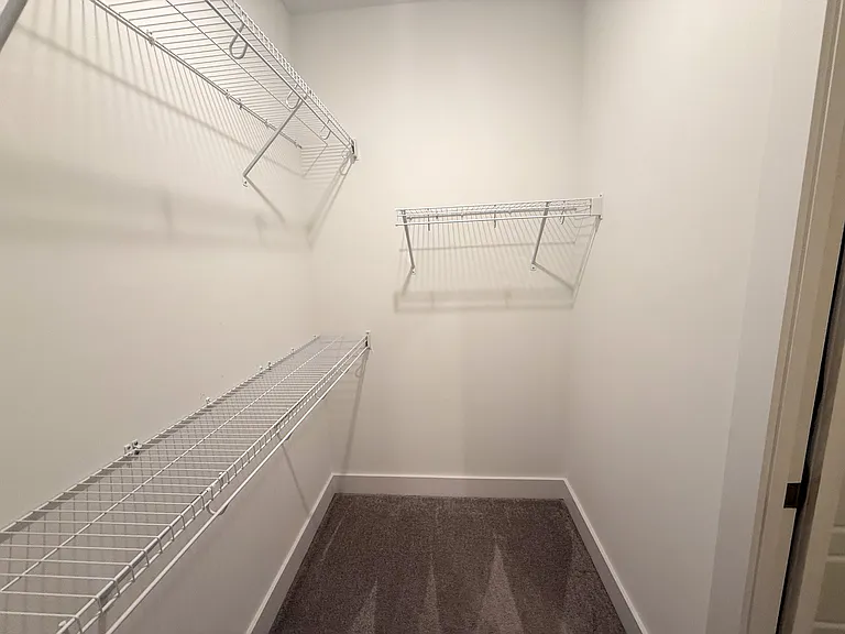 10 Slater Dr — Photo 9