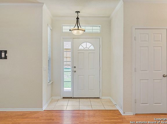 4th image of 2537 Grayson Cir #2537