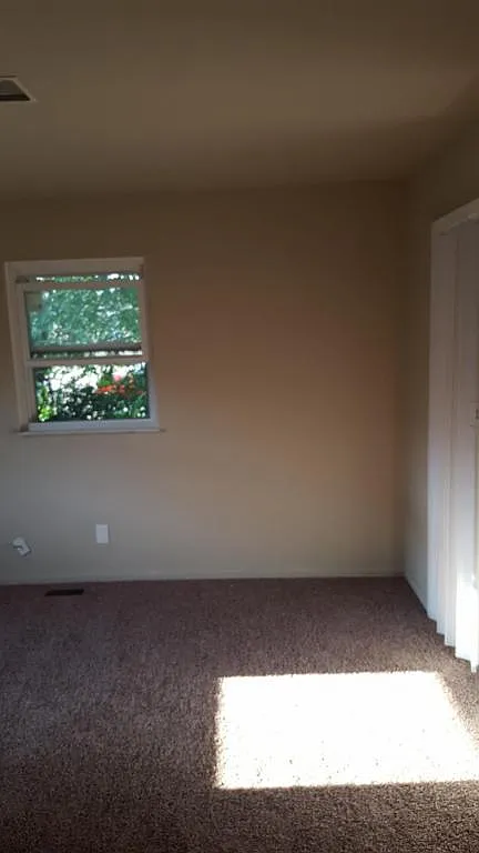 1720 Kings Mill Ct, Dayton OH — Photo 2