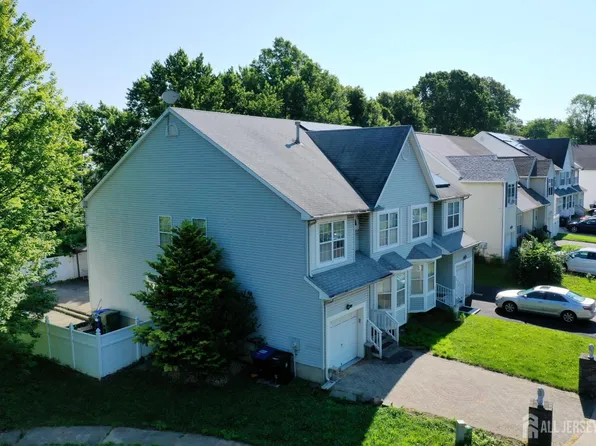 28 Elm St, East Brunswick, NJ 08816