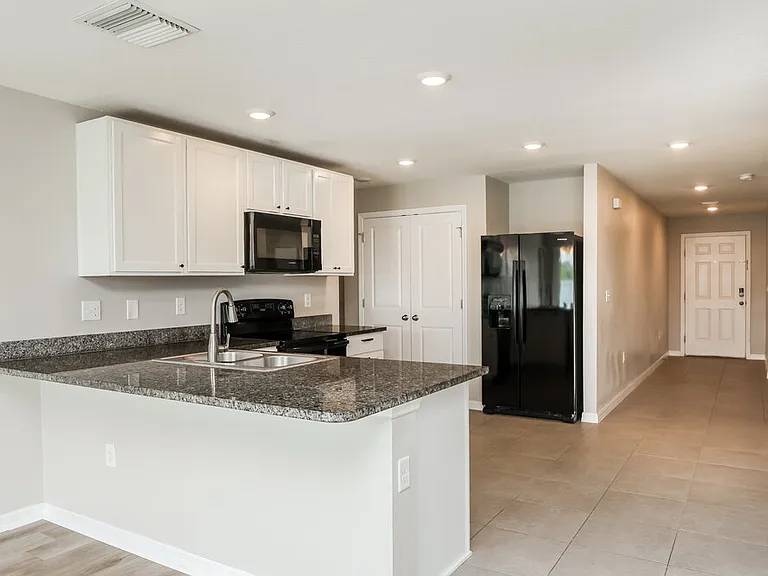11702 Miracle Mile Dr — Photo 8