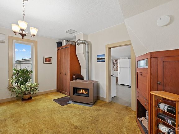 5th image of 20807 Orville Road E