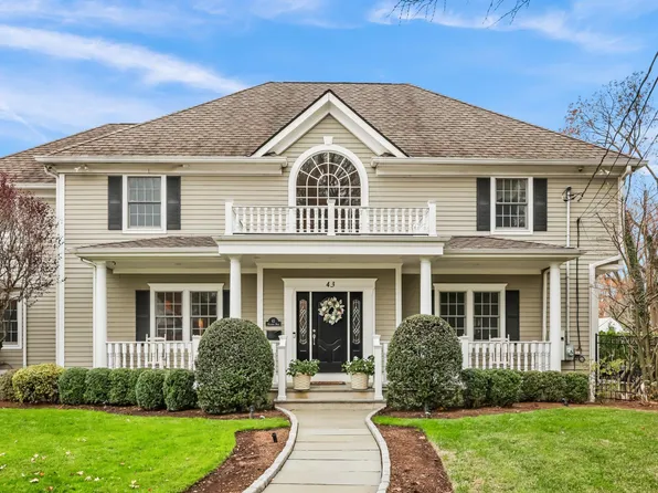 43 Pasadena Road, Bronxville, NY 10708