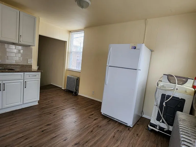 1325 McKean St #2 — Photo 8