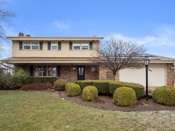 8146 W Leroy AVENUE, Greenfield, WI 53220