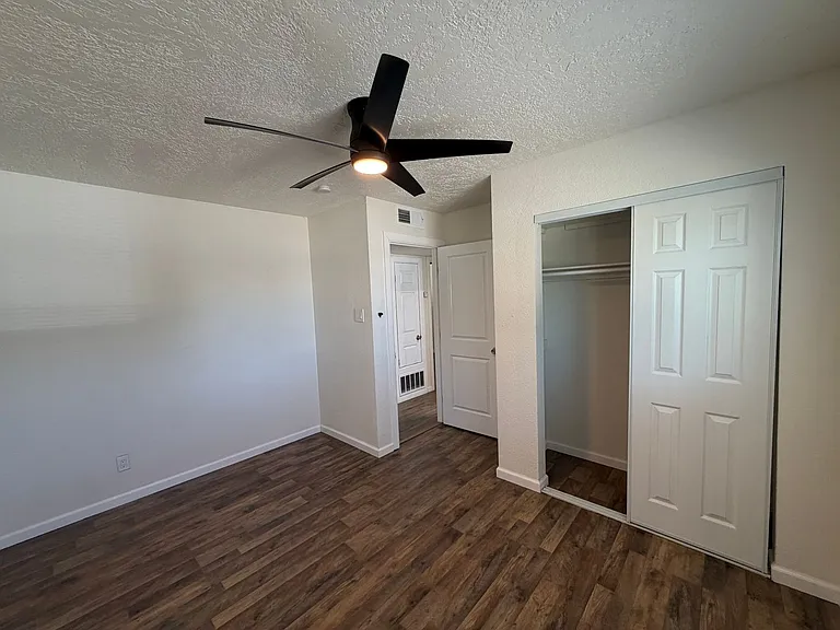 1512 Clancy Dr NE — Photo 15