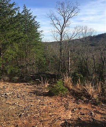 3rd image of 374 Garden Ln