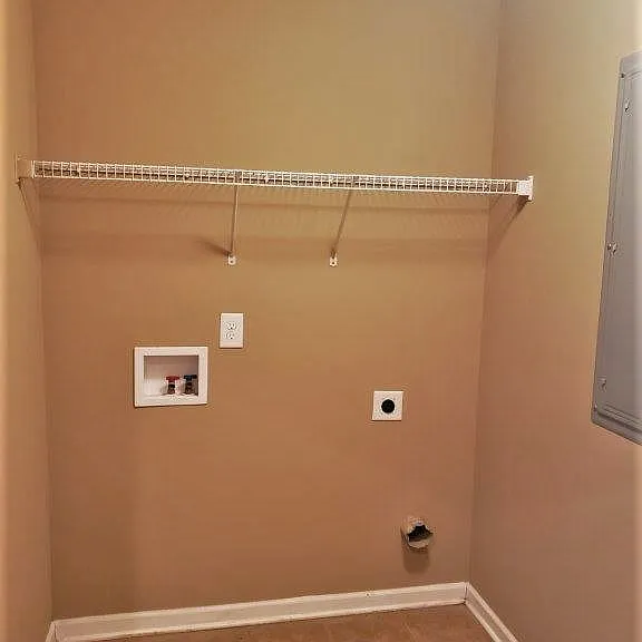 9001 Scottsdale Ct — Photo 19