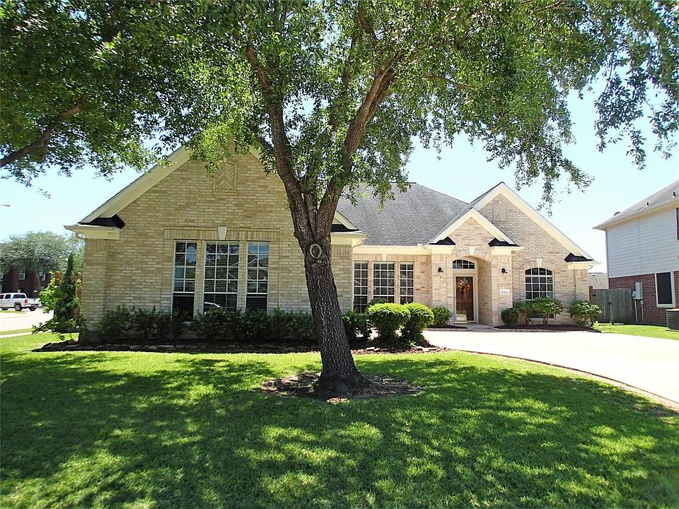 1st image of 10326 Redwood Dr