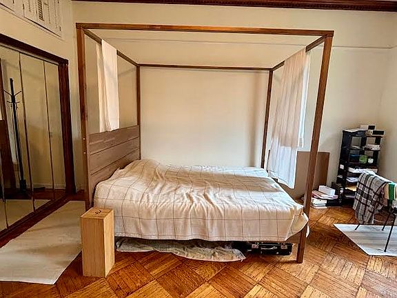 3rd image of 114 W 87th St APT 3A