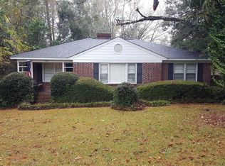 1809 Broad St, Camden, SC 29020