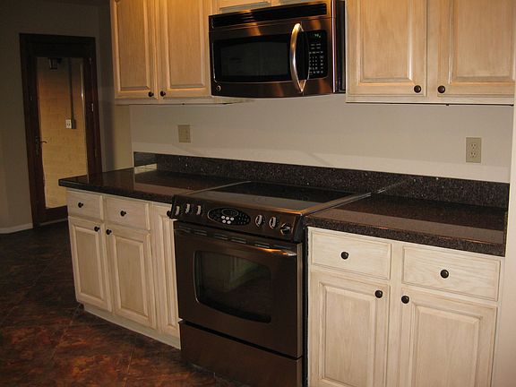 2nd image of 2734 E Altadena Ave