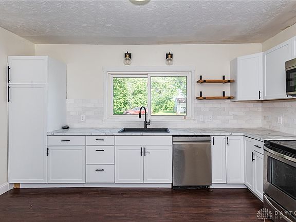 4th image of 602 W Crescent Ln