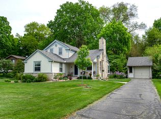 W169N8610 Sheridan Dr, Menomonee Falls, WI 53051